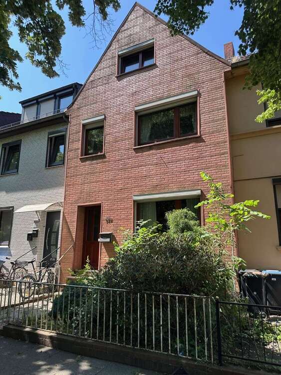 Haus zum Kaufen in Bremen Gröpelingen 198.000 € 107 m²