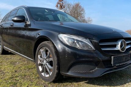 Mercedes-Benz C 250 299.000 km 12.990 € Bremen 28197