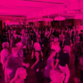 FOREVER YOUNG + Tanz im Glück 11.04.2026 Eventhaus Bremen