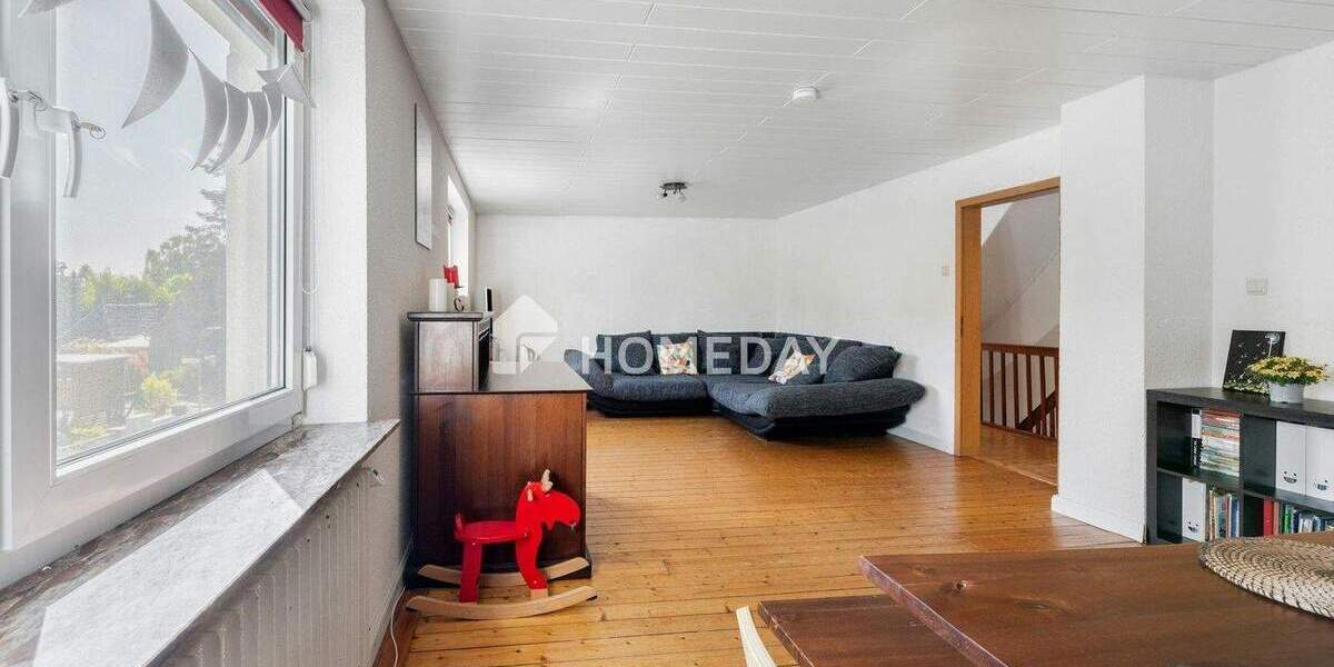 Bezugsfrei ab 01.07.26 - Zweifamilienhaus mit Gartenanteil & Terrasse 7 zimmer