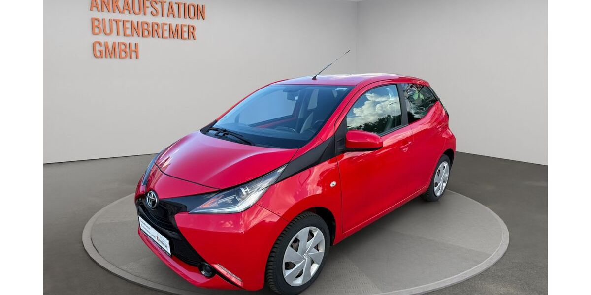 Toyota Aygo (X) 64.455 km 6.945 &euro; Bremen OT Hemelingen 28207