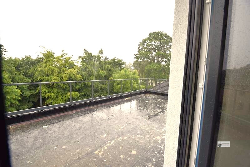 Hoch moderne Penthouse-Wohnung Neubau zum 1.7.2026 Rollläden + Stellplatz + Dachterrasse ohne Küche - Einfamilienhaus Weyhe Leeste | Angebot:26774140