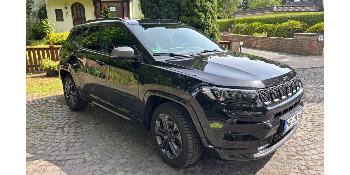 Jeep Compass 87.000 km 17.250 &euro; Bremen 28355