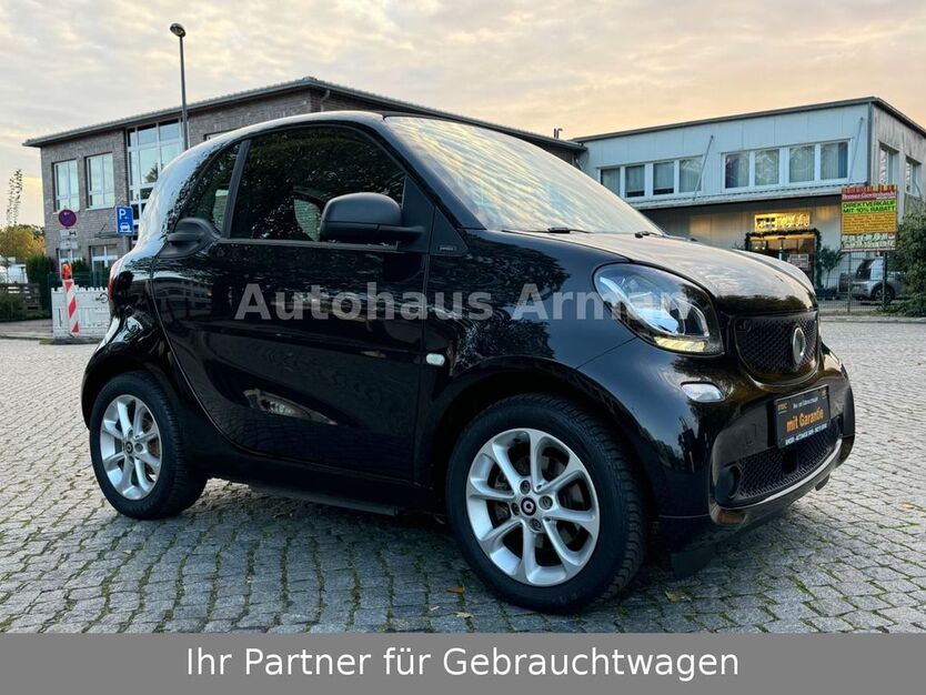 Smart ForTwo 60.000 km 6.590 € Bremen 28329