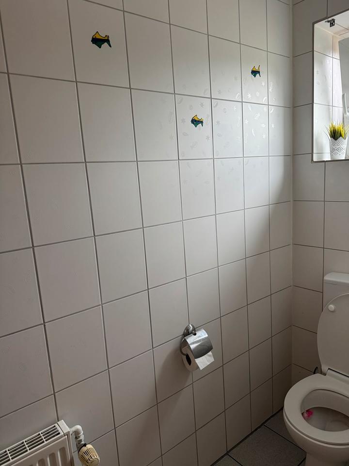 Gewerbe Halle direkt auf A28 HattenBüroWCDusche zimmer