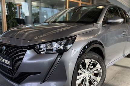 Peugeot 208 21.117 km 15.990 € Lilienthal 28865