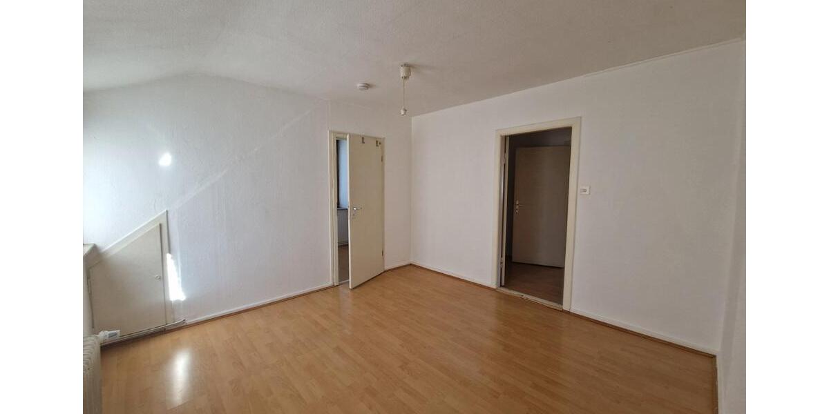 Dachgeschoßwohnung Bremen Findorff - 2.5 Zimmer, 52 m&sup2;, 155.000&euro; | Angebot:27190921