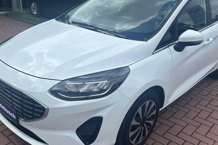 Ford Fiesta 49.680 km 14.290 € Hude 27798