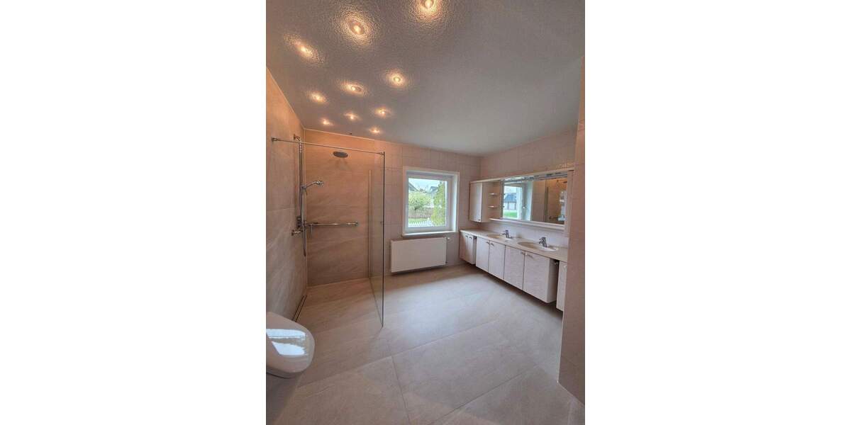 Bungalow Stuhr - 4 Zimmer, 174 m&sup2;, 499.000&euro; | Angebot:25688991