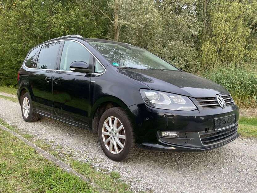 VW Sharan 272.000 km 8.490 € Bremen 28197