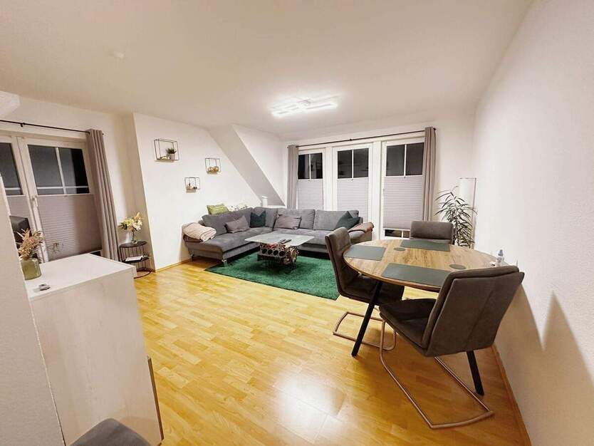 großzügige 3 Zimmer Wohnung mit Einbauküche und Balkon 3 zimmer