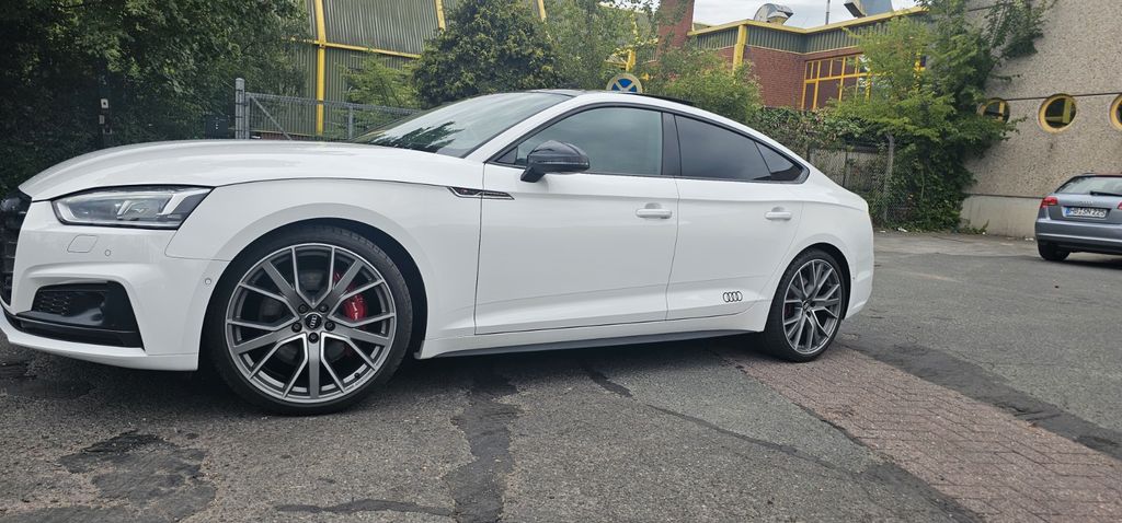 Audi A5 143.000 km 31.900 &euro; Bremen 28197
