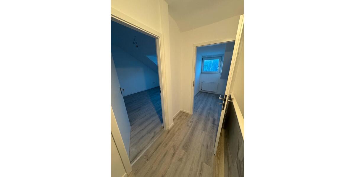 Hochparterre Bremen Huchting - 5 Zimmer, 100 m&sup2;, 1.500&euro; | Angebot:24694370