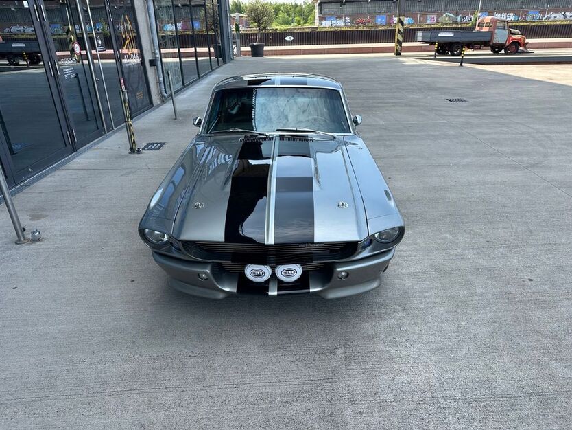 Ford Mustang 1.266 km 129.750 € Bremen Überseestadt 28217