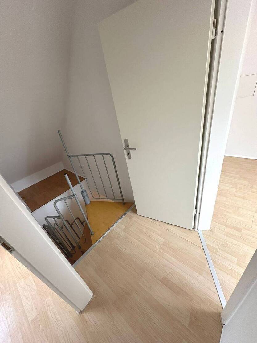 4 ZKB mit Balkon über 2 Etagen im Dachgeschoss eines 3 Familienhauses in Bremen Oslebshausen zu vermieten 4 zimmer