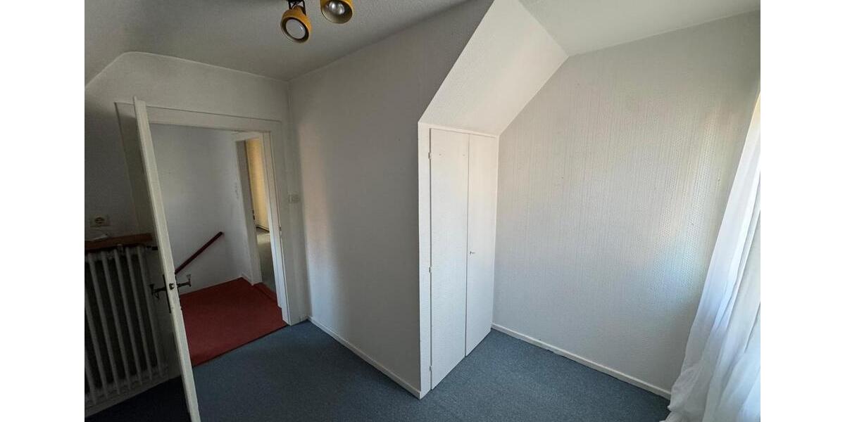 Dachgeschoßwohnung Syke - 4 Zimmer, 90 m&sup2;, 900&euro; | Angebot:24977177
