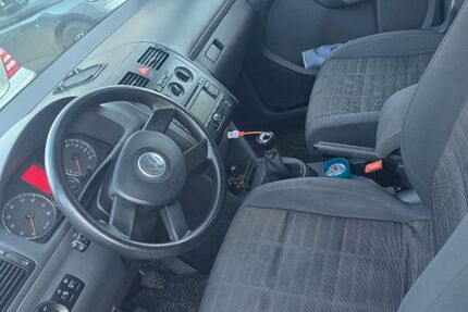 VW Touran 184.000 km 2.500 &euro; Bremen 28325