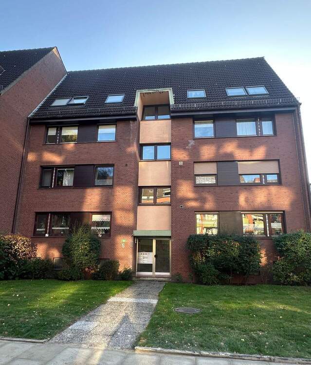 Burg-Grambke! Attraktive 3-Zimmerwohnung mit großer Terrasse, begrünten Garten, Garage und das mit direkter Nähe zum Grambker See! 3 zimmer
