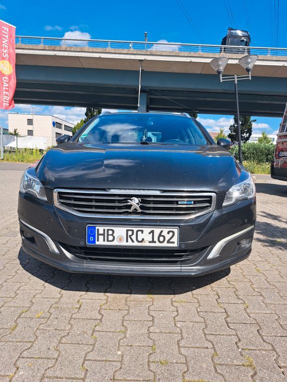 Peugeot 508 211.000 km 7.400 € Bremen 28779