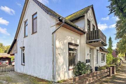 Charmantes Zweifamilienhaus mit Einliegerwohnung, großem Garten und Pool 7 zimmer