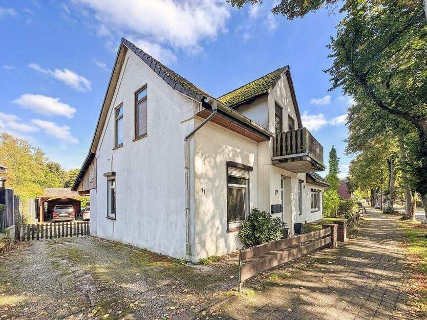 Charmantes Zweifamilienhaus mit Einliegerwohnung, großem Garten und Pool 7 zimmer