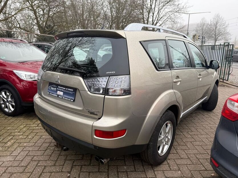 Mitsubishi Outlander 141.300 km 6.499 € Bremen 28237