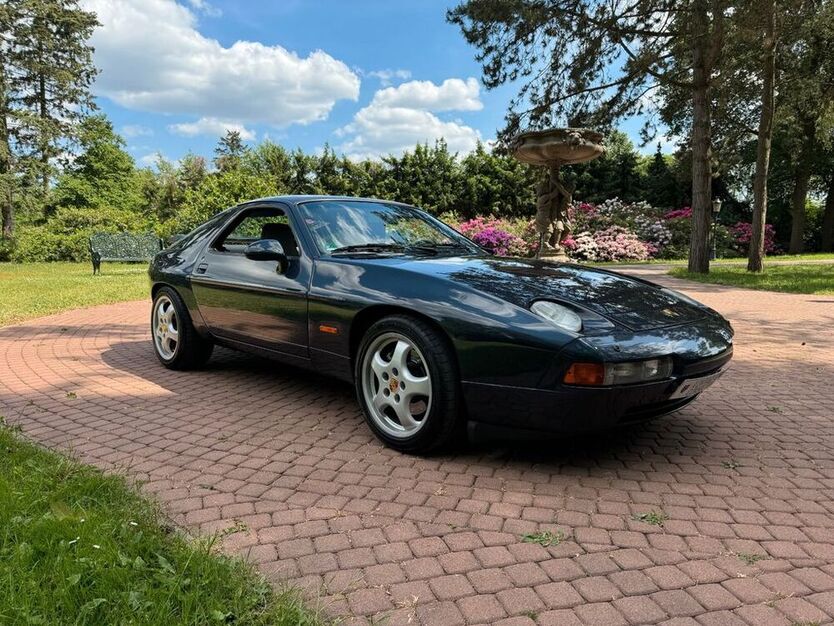 928