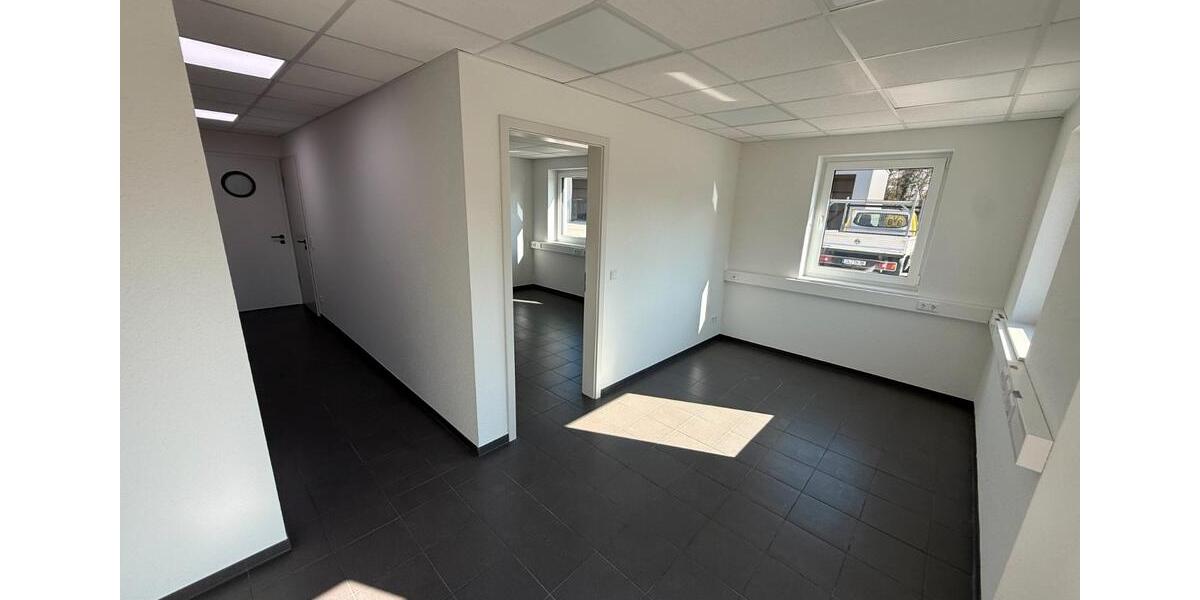 Gewerbeobjekt Hude (Oldenburg) - 1.500&euro; | Angebot:26441857