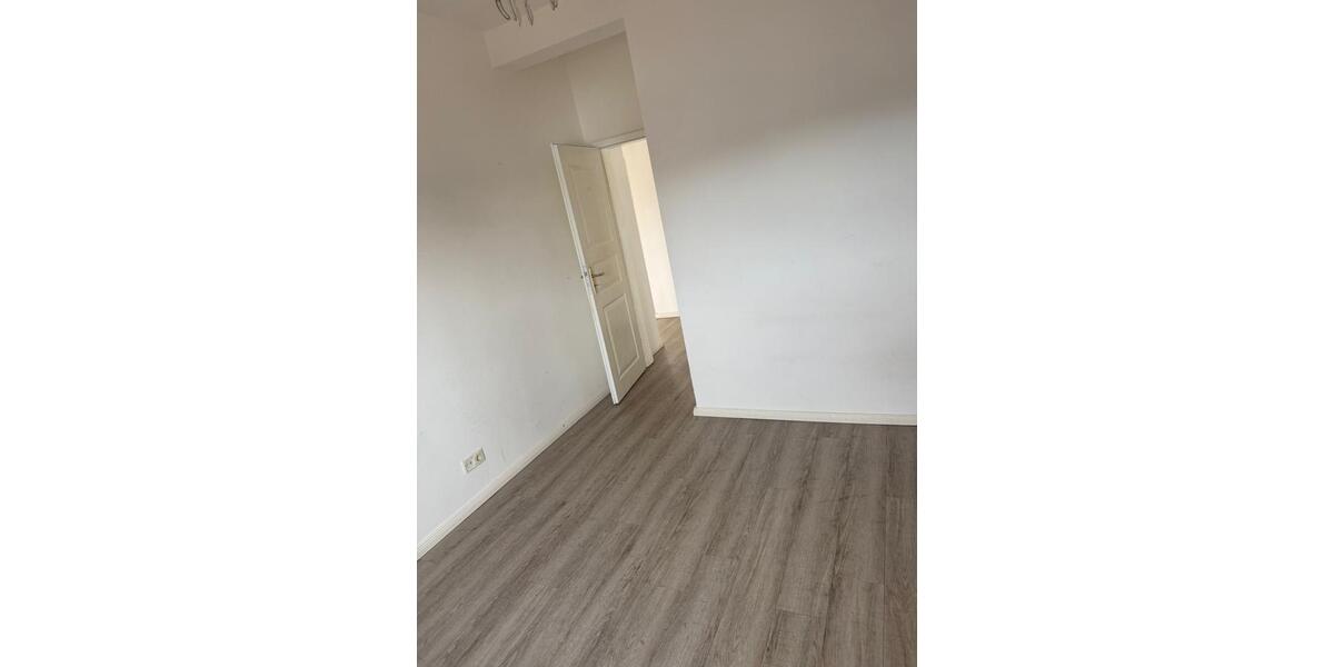 Dachgeschoßwohnung Bremen Walle - 2 Zimmer, 60 m&sup2;, 800&euro; | Angebot:26361922
