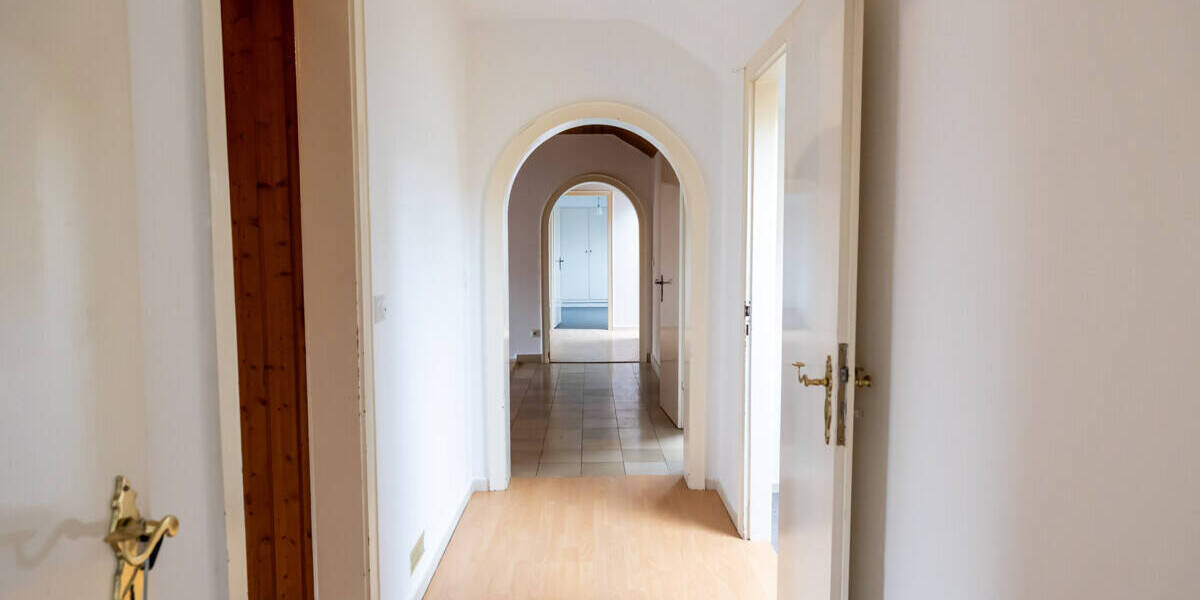 Mehrfamilienhaus, Wohnhaus Delmenhorst Iprump/Varrelgraben - 7 Zimmer, 286 m&sup2;, 297.000&euro; | Angebot:25821104