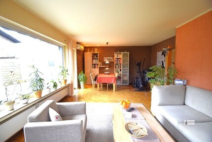 EFH + ELW + Pool Einbauküche + Kaminofen Doppelgarage Ideal für die große Familie oder zur Vermietung
