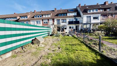 FAMILIENIDYLL MIT TEICH IN GRÜNLAGE - Reihenhaus Bremen Blumenthal | Angebot:26378368