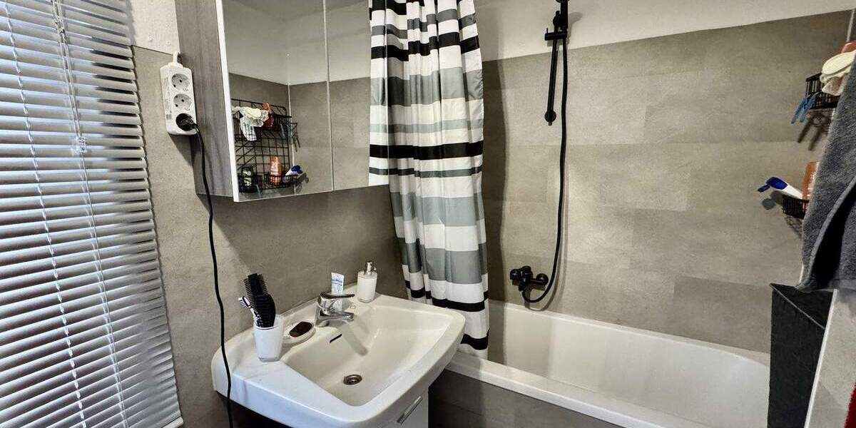 Mehrfamilienhaus, Wohnhaus Delmenhorst Mitte - 6 Zimmer, 146 m&sup2;, 319.000&euro; | Angebot:25743813