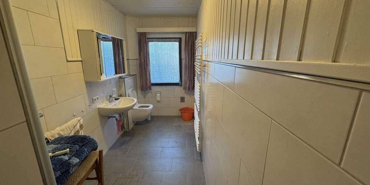 Doppelhaushälfte Emtinghausen - 5 Zimmer, 159 m&sup2;, 242.000&euro; | Angebot:25770227