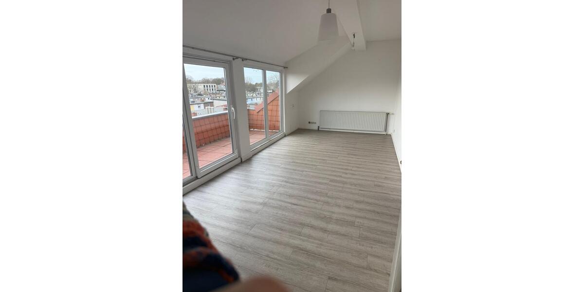 Dachgeschoßwohnung Bremen Walle - 2 Zimmer, 60 m&sup2;, 800&euro; | Angebot:26361922