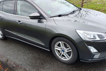 Ford Focus 133.400 km 9.499 &euro; Worpswede 27726
