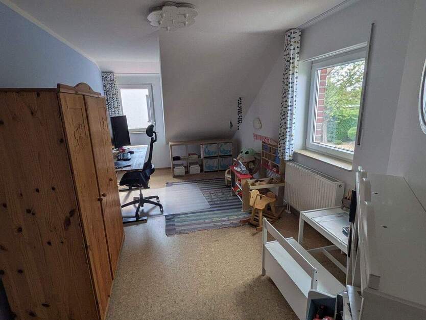 Top gepflegtes Reihenendhaus (2002) mit vielen Renovierungen in Spielstraße (provisionsfrei) 4 zimmer