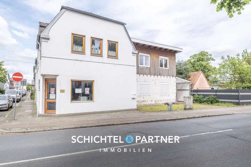 Haus zum Kaufen in Bremen 399.000 € 260 m²
