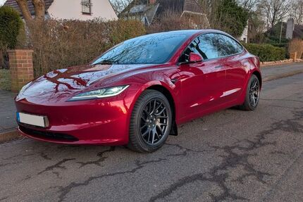 Tesla Model 3 29.923 km 40.900 &euro; Bremen 28779