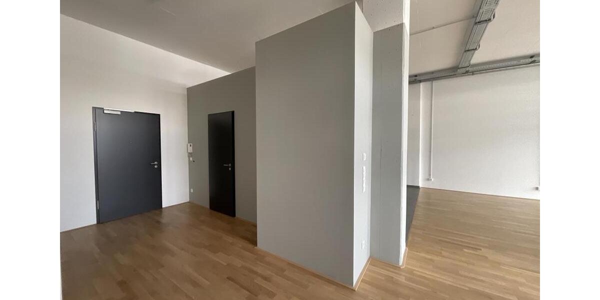 Etagenwohnung Bremen Häfen - 2 Zimmer, 101 m&sup2;, 1.189&euro; | Angebot:23705581