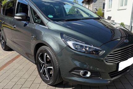 Ford S-Max 145.628 km 11.800 &euro; Syke 28857