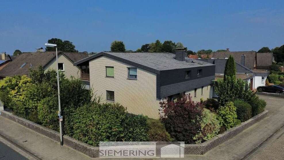 Haus zum Kaufen in Delmenhorst 489.000 € 257 m²