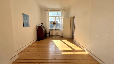 SONNIGE AUSSICHTEN MIT HISTORISCHEM RAUMFLAIR - Etagenwohnung Bremen Burglesum | Angebot:26143050