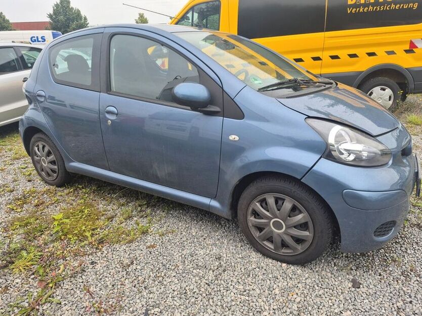 Aygo (X)