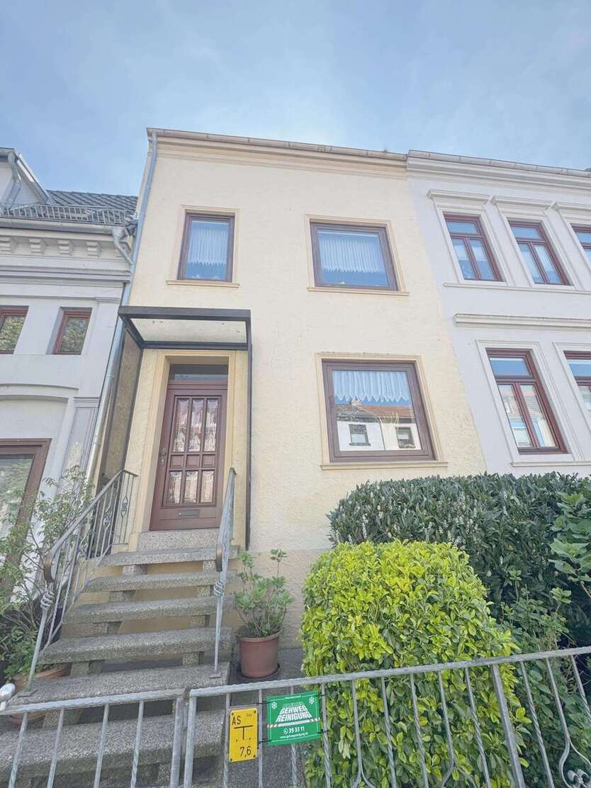 Haus zum Kaufen in Bremen 399.000 € 152 m² 8 zimmer