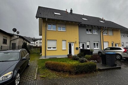 Reihenendhaus mit Garten in Konz-Karthaus!