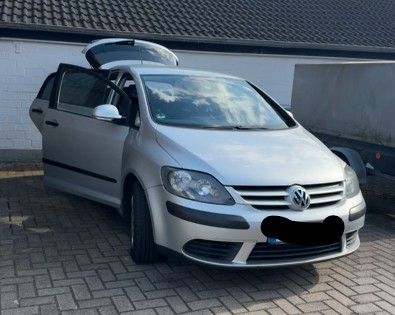 VW Golf 211.000 km 2.650 &euro; Oyten 28876