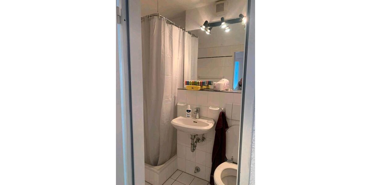 Dachgeschoßwohnung Bremen Findorff - 2.5 Zimmer, 55 m&sup2;, 152.000&euro; | Angebot:26990384