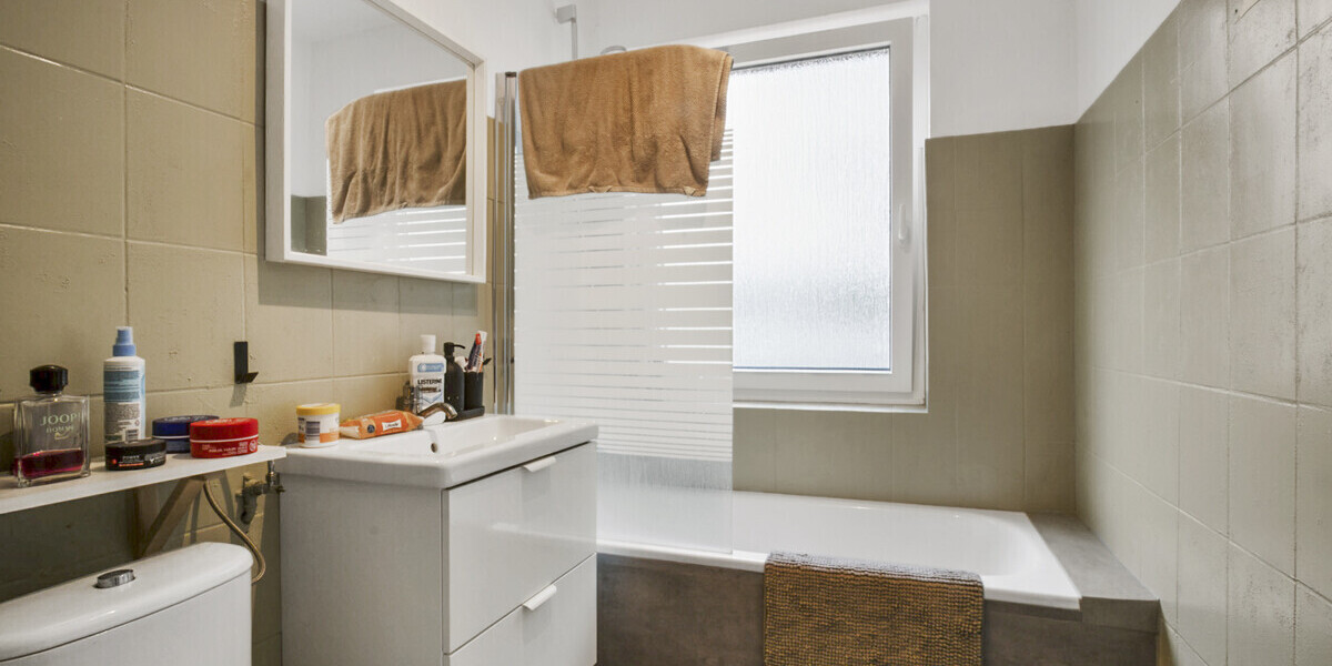 Delmenhorst-Mitte Vermietete 2 Zi.-Hochparterrewohnung mit Balkon - Erdgeschoßwohnung Delmenhorst Deichhorst | Angebot:26182531