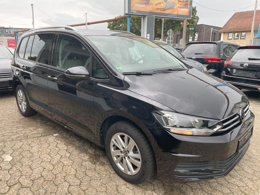 VW Touran 9.100 km 29.900 € Bremen 28259